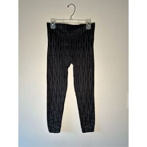 Spanx women’s leggings capri black size Medium #30-1544